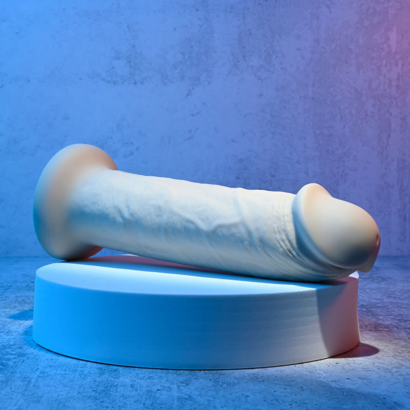 Evolved 7'' GIRTHY VIBRATING DONG LIGHT - 17.8 cm USB Rechargeable Vibrating Dong