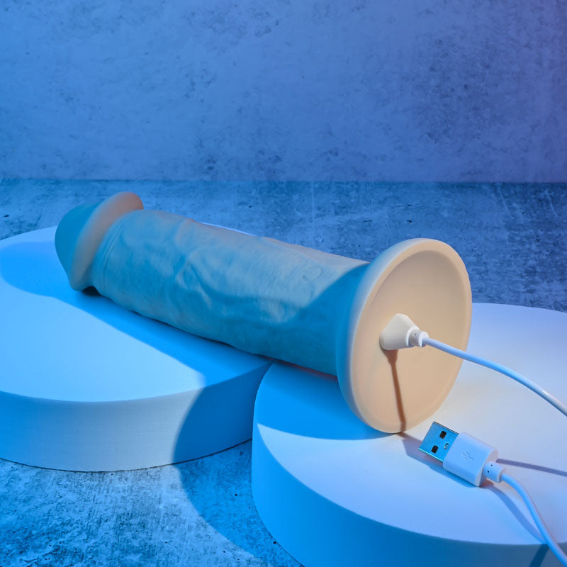 Evolved 7'' GIRTHY VIBRATING DONG LIGHT - 17.8 cm USB Rechargeable Vibrating Dong
