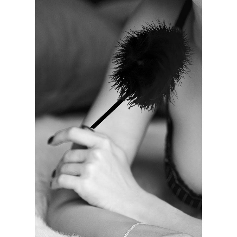 OUCH! & White Feather Tickler - Feather Crop