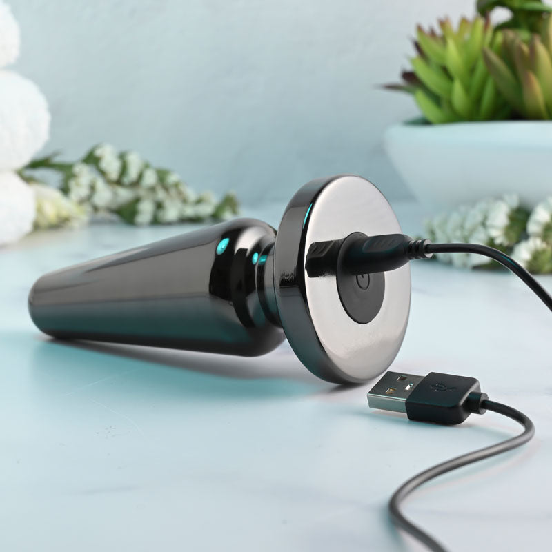Evolved ADVANCED METAL PLUG - Black  13.8 cm USB Rechargeable Vibrating Butt Plug