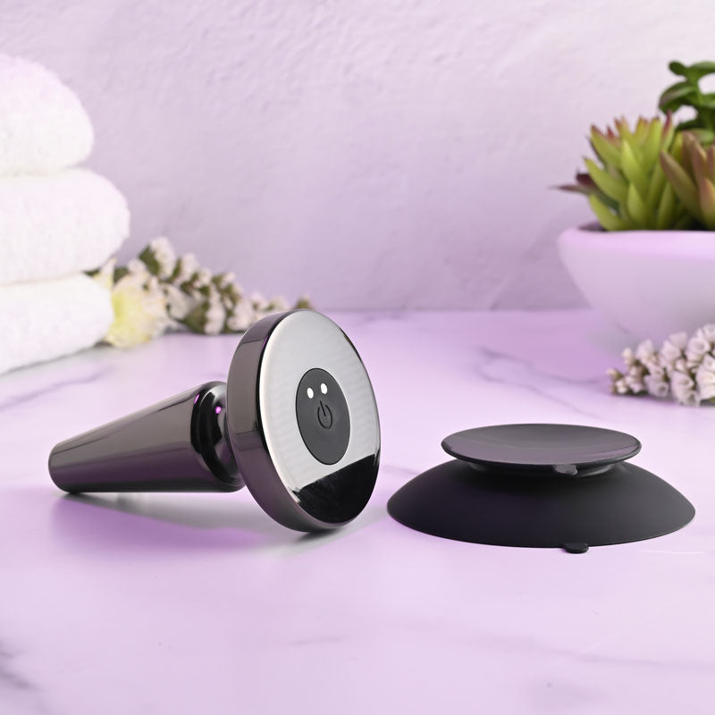 Evolved BEGINNER METAL PLUG - Black  11.2 cm USB Rechargeable Vibrating Butt Plug